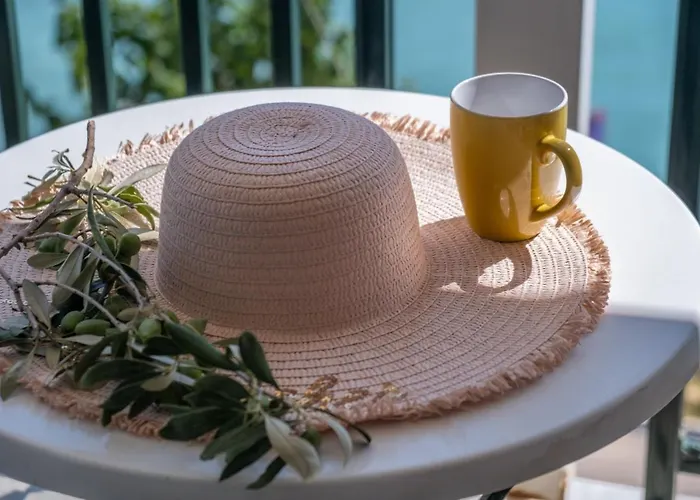 公寓 Apostolos 6 *